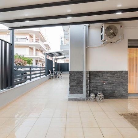 Sithoniars Luxury Ground Floor Apartment With Private Garden Neos Marmaras Extérieur photo