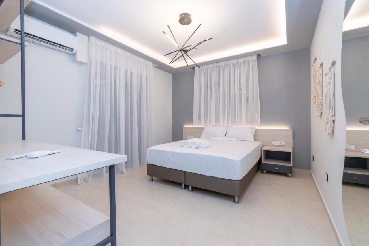 Sithoniars Luxury Ground Floor Apartment With Private Garden Neos Marmaras Extérieur photo