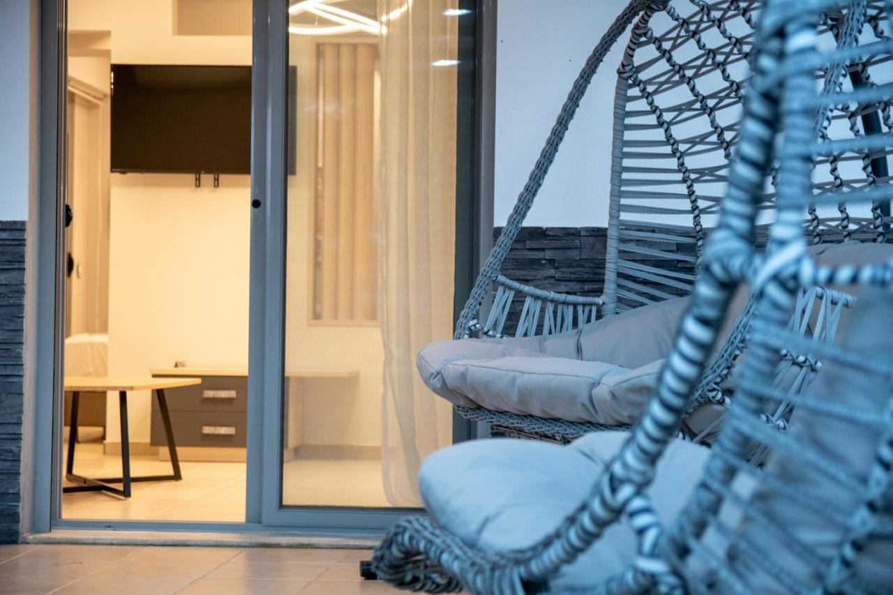 Sithoniars Luxury Ground Floor Apartment With Private Garden Neos Marmaras Extérieur photo