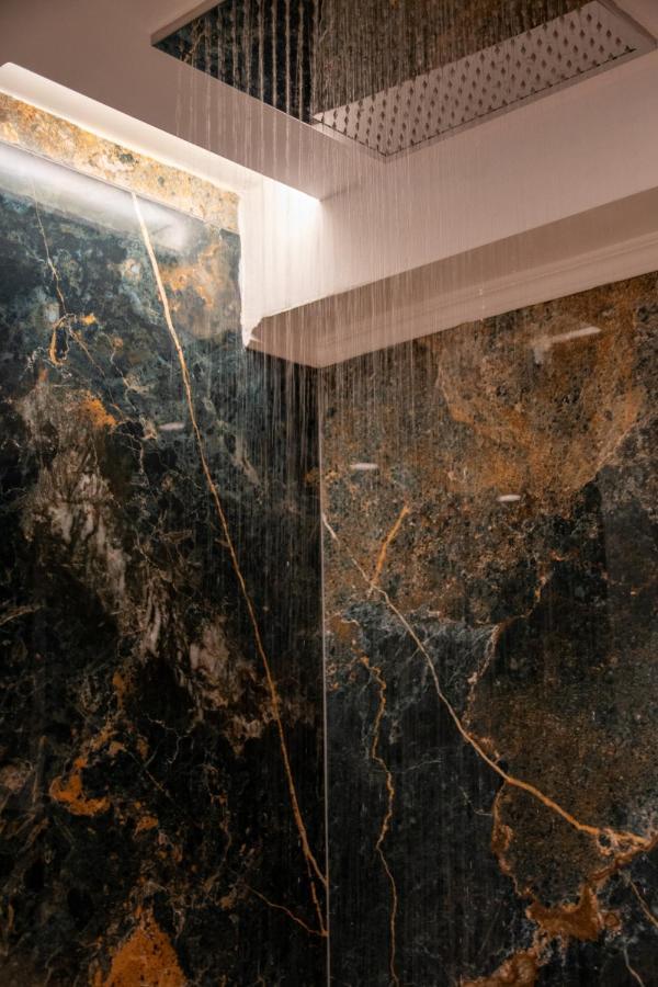 Sithoniars Luxury Ground Floor Apartment With Private Garden Neos Marmaras Extérieur photo