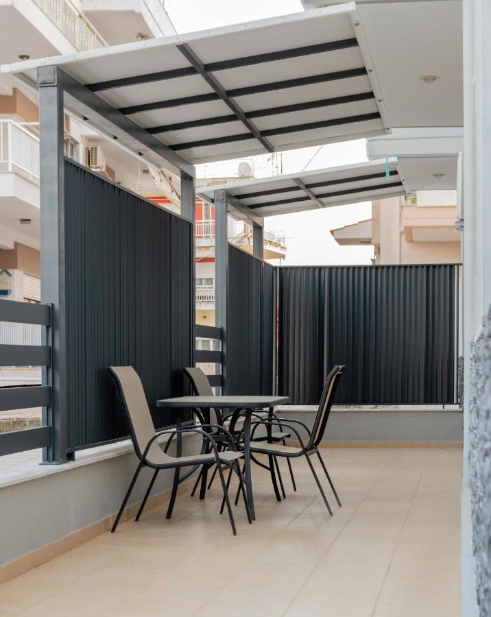 Sithoniars Luxury Ground Floor Apartment With Private Garden Neos Marmaras Extérieur photo